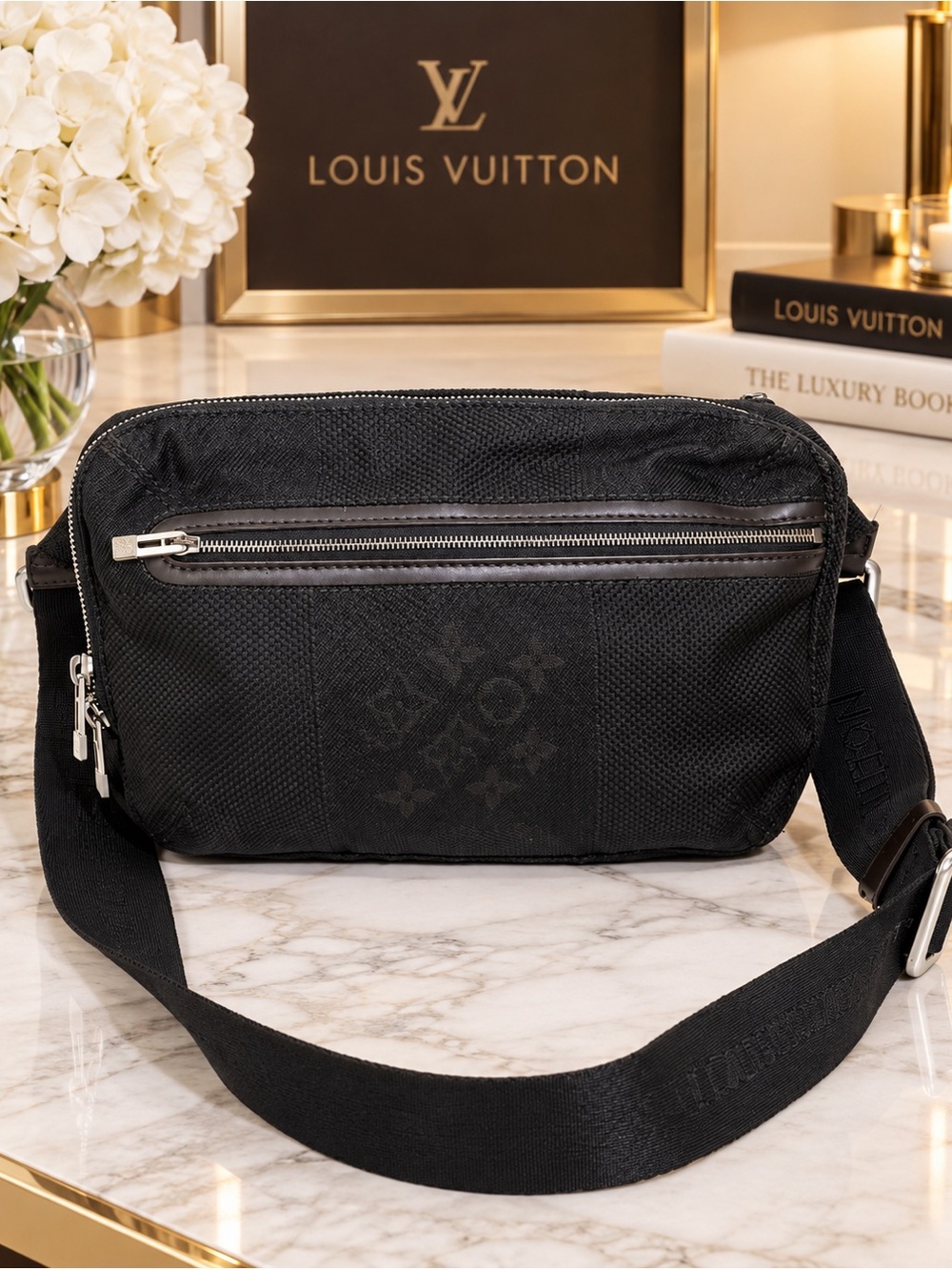 LOUIS VUITTON Black Demier Geant Arche Belt Bag with Front Zip